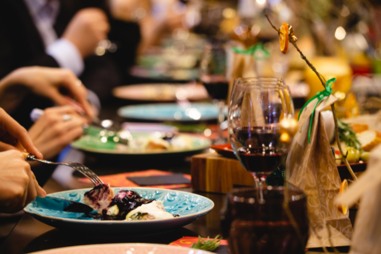 Les français affectés par le bruit dans les lieux de restauration